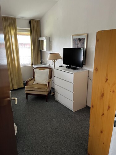 Rural Vacation Rental Room—Ideal for Families