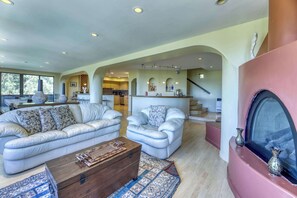 TV, fireplace - Lakeview Retreat in the Heart of Kings Beach (Kings Beach)