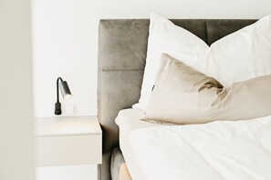 3 bedrooms, Internet, bed sheets - Suite by Silvy—just a 2-minute walk from the historic center of Sterzing (Sterzing)