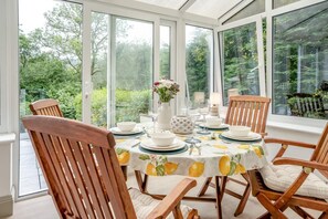 Dining - 2 Bed in Saundersfoot (oc-u35168) (Saundersfoot)