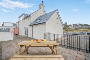 Outdoor dining - 3 Bed in Wanlockhead (oc-g36354) (Wanlockhead)
