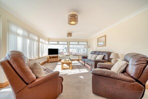 TV - 3 Bed in Port William (oc-w36919) (West Barr)