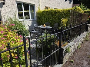 Outdoor dining - 3 Bed in Bowness-on-Windermere (oc-b36617) (Bowness on Windermere)
