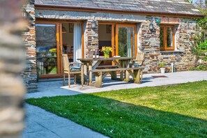 Outdoor dining - 2 Bed in St. Ervan (oc-l36910) (Saint Ervan)