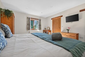 Iron/ironing board, travel cot, free WiFi, bed sheets - 2 Bed in St. Ervan (oc-l36910) (Saint Ervan)