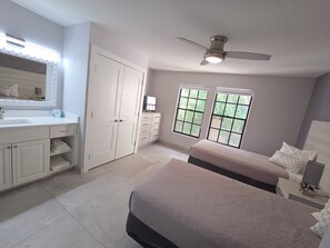 2 Schlafzimmer, Bügeleisen/Bügelbrett, WLAN, Bettwäsche