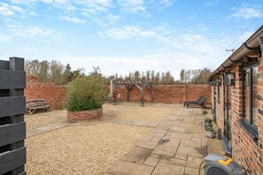Property grounds - 1 Bed in Peasmarsh (oc-staohf) (Peasmarsh)