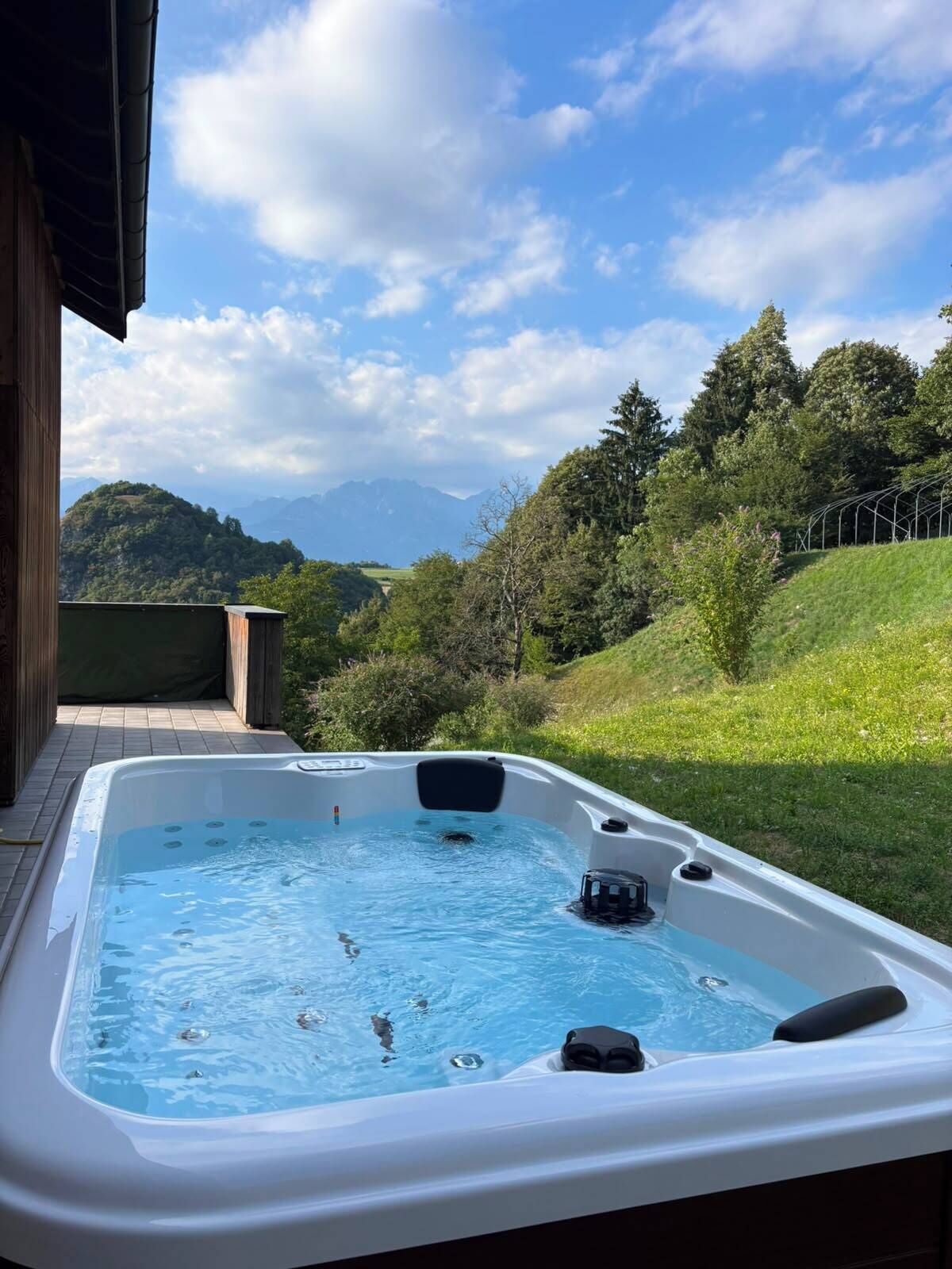 Comfort Room, Mountain View | Teres/patio