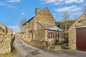 Exterior - 3 Bed in Longnor (oc-r34925) (Longnor)