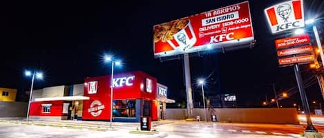المنشأة من الخارج