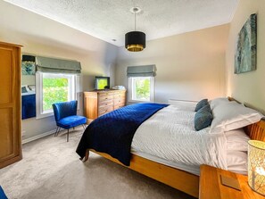 Iron/ironing board, free WiFi, bed sheets - 3 Bed in Portpatrick (oc-d37202) (Upper Dinvin)