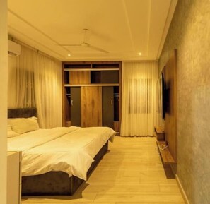4 Schlafzimmer, WLAN, Bettwäsche