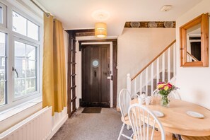 Dining - 2 Bed in Hunston (oc-s36323) (Hunston)