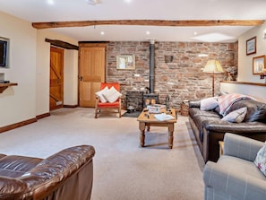 TV, fireplace - 2 Bed in Brecon (oc-44182) (Llanfihangel Nant Bran)