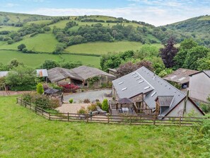 Property grounds - 2 Bed in Brecon (oc-44179) (Llanfihangel Nant Bran)