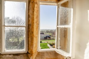Interior - 4 Bed in Borrowby (oc-o36892) (Borrowby)