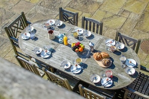 Outdoor dining - 5 Bed in Holme Next The Sea (oc-2265) (Holme-next-the-Sea)