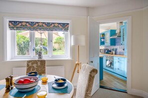 Dining - 2 Bed in Felixstowe (oc-b36903) (Felixstowe)