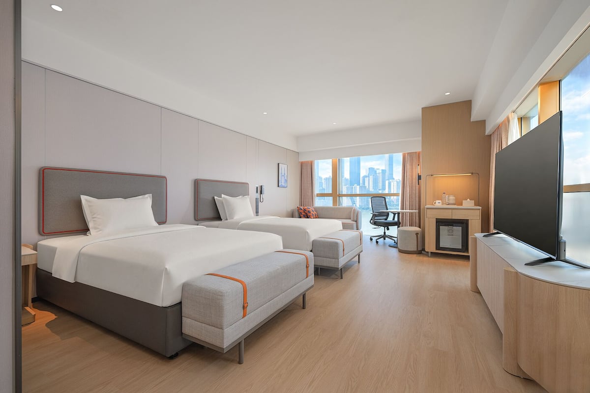 2 Double Standard River View | Down duvets, desk, blackout curtains, soundproofing