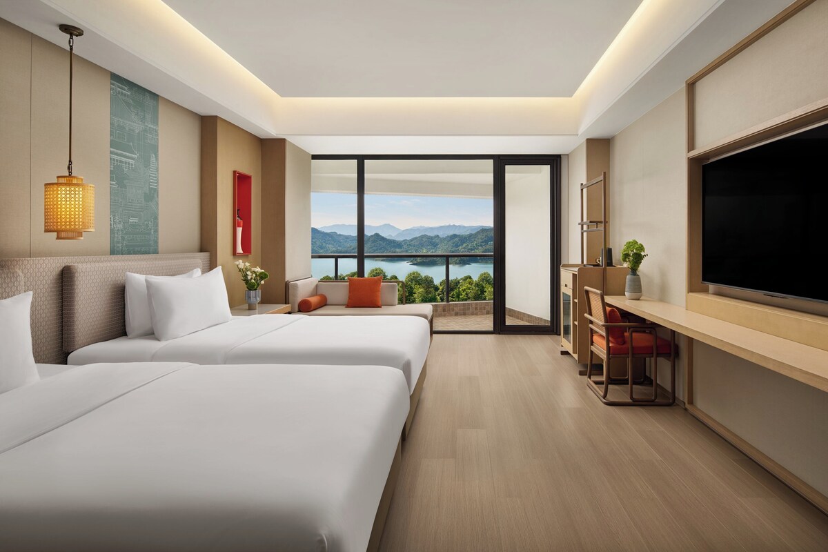 Standard Room, 2 Double Beds, Balcony, Mountain View