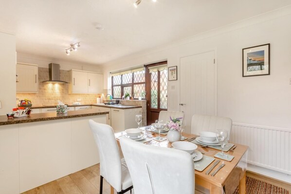 Dining - 2 Bed in Heacham (oc-h36928) (Heacham)