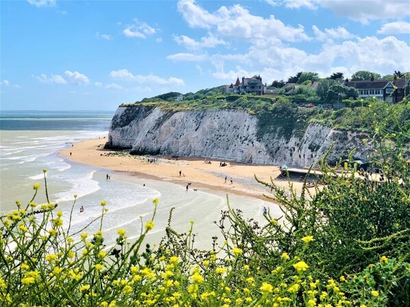 Beach - 4 Bed in Broadstairs (oc-81104) (Broadstairs)