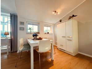 Apartment | Dining - Seepark Sellin: Komfortable Ferienwohnung Nahe Strand (Sellin)