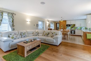 Fireplace - 2 Bed in Gilwern (oc-a38217) (Gilwern)