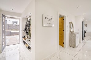 Interior - 4 Bed in Abernethy (oc-f34739) (Abernethy)