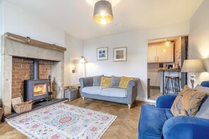 TV, fireplace - 1 Bed in Crich (oc-h37533) (Crich)
