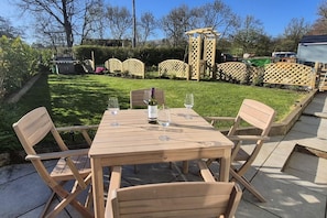 Outdoor dining - 2 Bed in Caldbeck (oc-b38644) (Caldbeck)