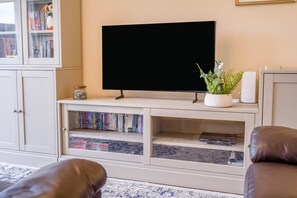 TV - 2 Bed in Seahouses (oc-s34710) (Seahouses)