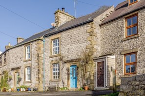 Exterior - 3 Bed in Tideswell (oc-w39004) (Tideswell)