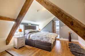 1 bedroom, WiFi (free), bed sheets - 1 Bed in Llandwrog (oc-h36065) (Llandwrog)