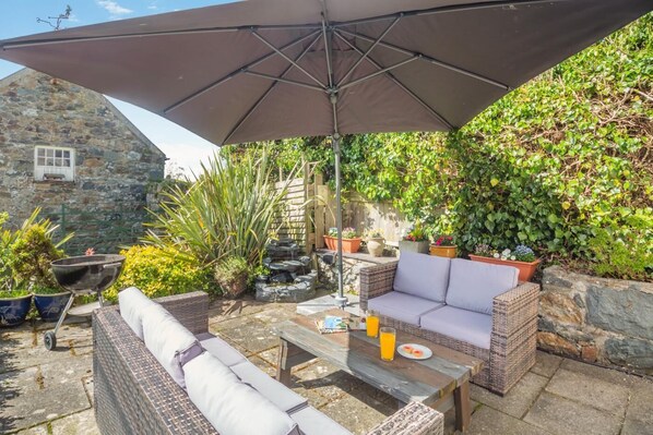 Terrace/patio - 1 Bed in Llandwrog (oc-h36065) (Llandwrog)