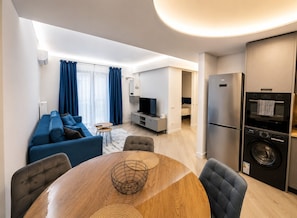 Interior - Elegant 2-Bedroom Apartment with Open Living Area (Voluntari)