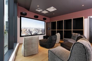 Interior - Students Only - Unite Parkway - Manchester (Manchester)