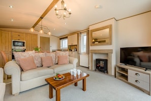 TV - 3 Bed in Liskeard (oc-w37534) (Doublebois)