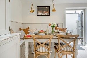 Dining - 3 Bed in Mumbles (oc-t39071) (The Mumbles)