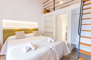 Iron/ironing board, Internet, bed sheets - Casa Capdepera - One Bedroom Villa, Sleeps 2 (Mallorca)
