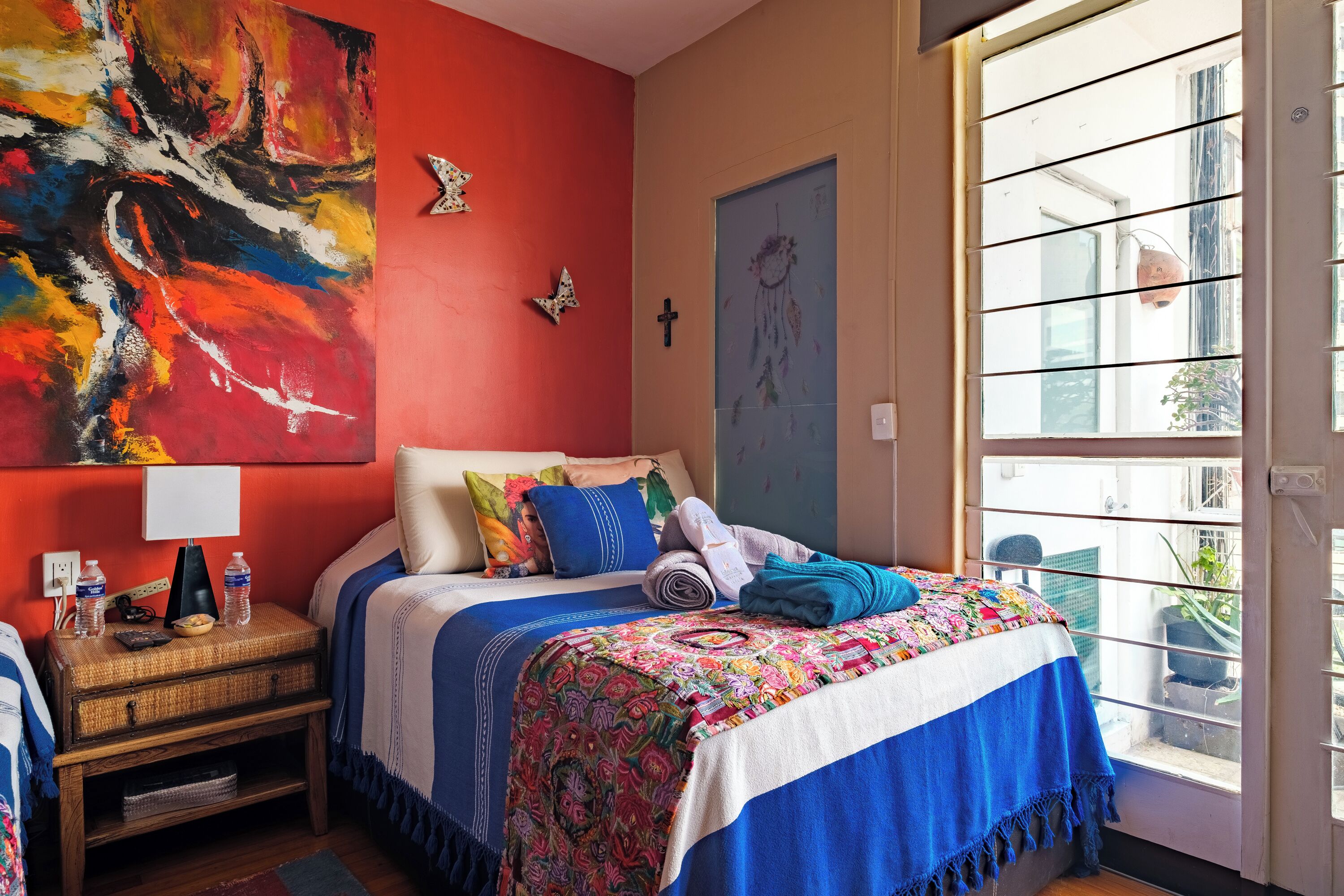 1 bedroom, internet, bed sheets