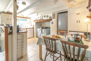 Dining - 2 Bed in St. Keverne (oc-m36933) (Porthallow)