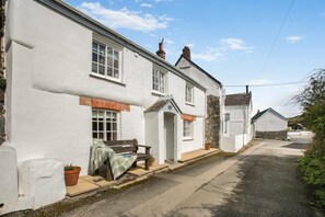 Exterior - 2 Bed in St. Keverne (oc-m36933) (Porthallow)