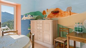 Dining - Le Volcan d'Aizac Guest Room – Wood Room (Aizac)