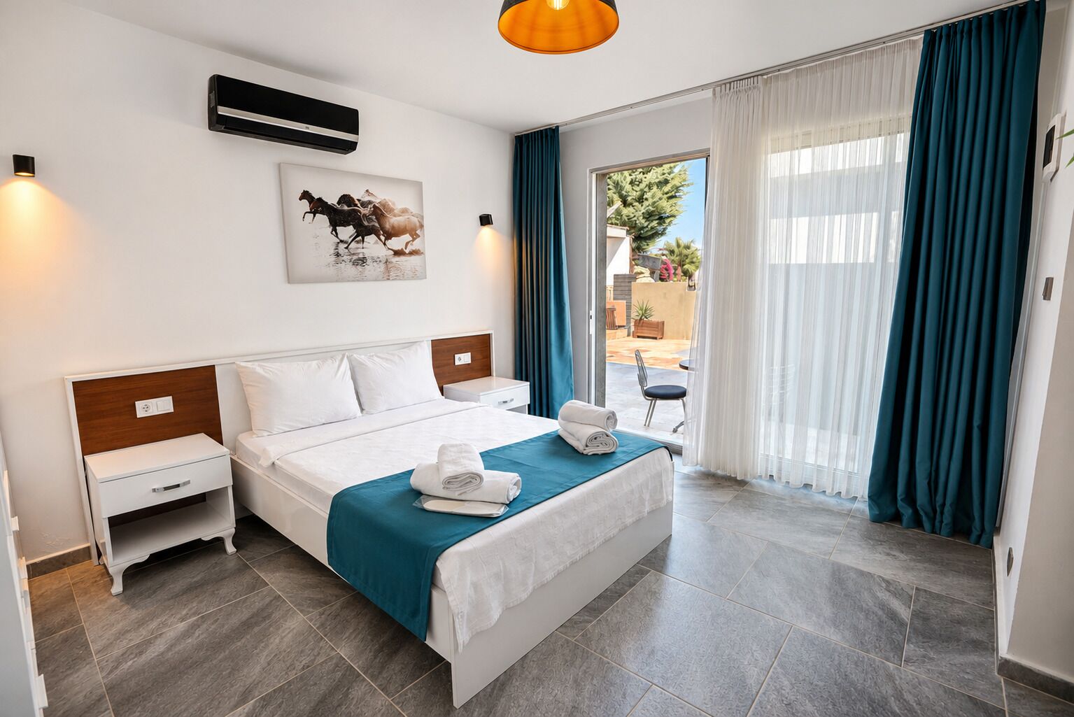 Comfort-Suite, Poolblick | Kostenloses WLAN