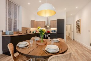 Dining - 2 Bed in Southport (oc-b34811) (Southport)