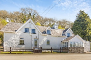 Exterior - 4 Bed in Builth Wells (oc-t38238) (Treflys)