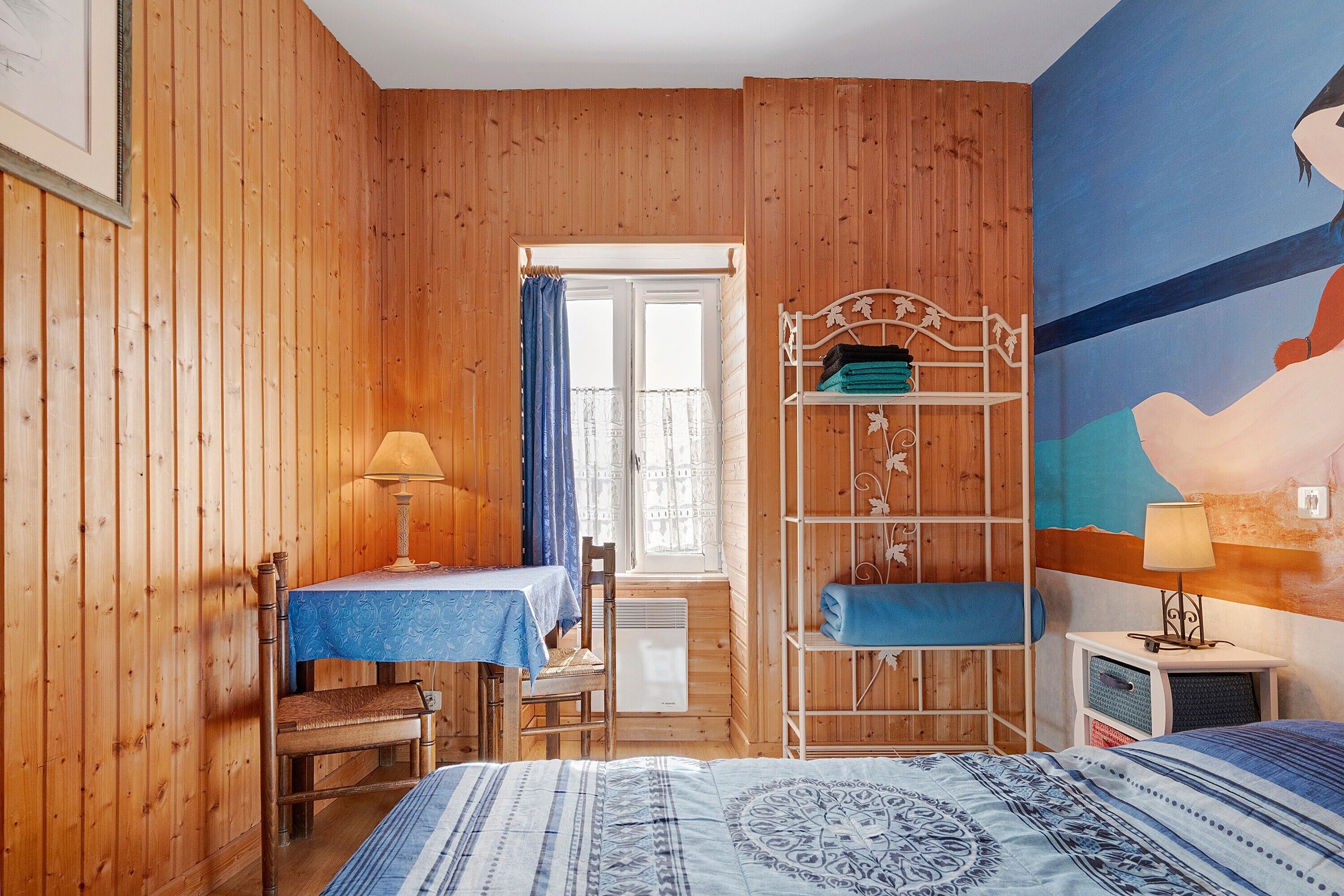 1 chambre, fer et planche à repasser, Wi-Fi, draps fournis
