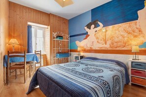 1 chambre, fer et planche à repasser, Wi-Fi, draps fournis