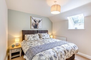 Travel cot, free WiFi, bed sheets - 2 Bed in Stretton Westwood (oc-c40243) (Harley)